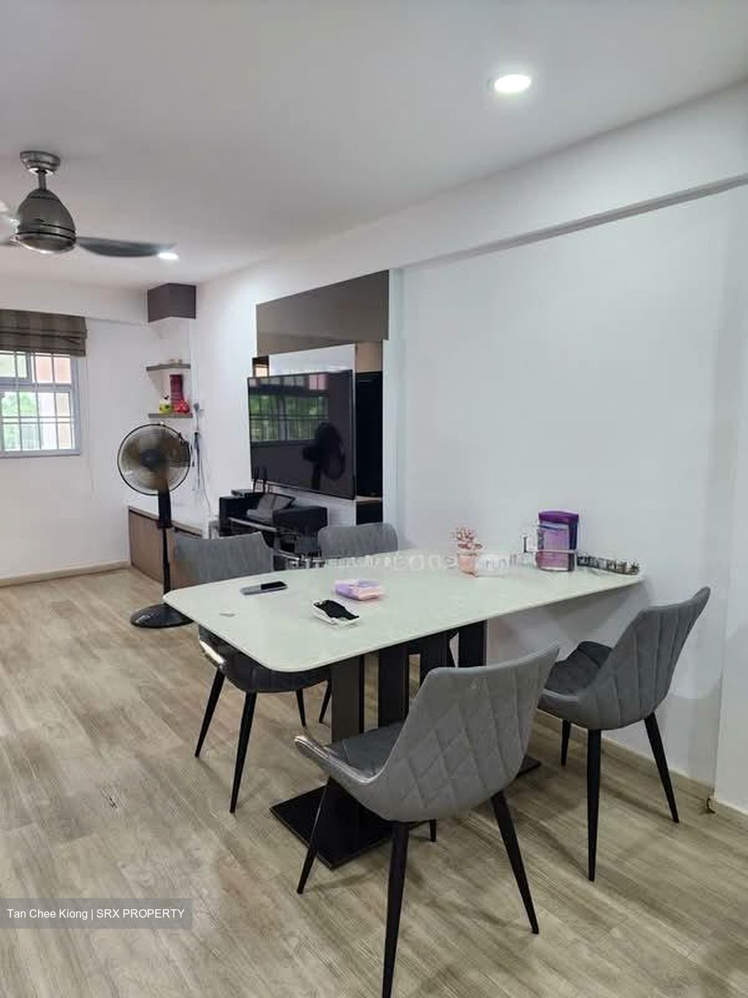 Blk 247 Jurong East Street 24 (Jurong East), HDB 3 Rooms #560278341